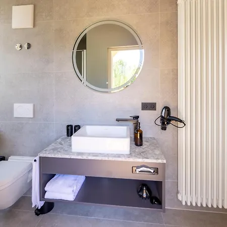 Hirzel Hotel 3*