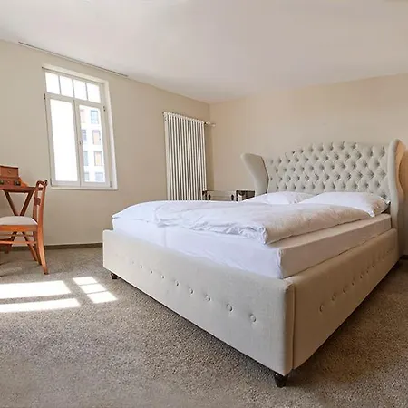 Hirzel Hotel 3*